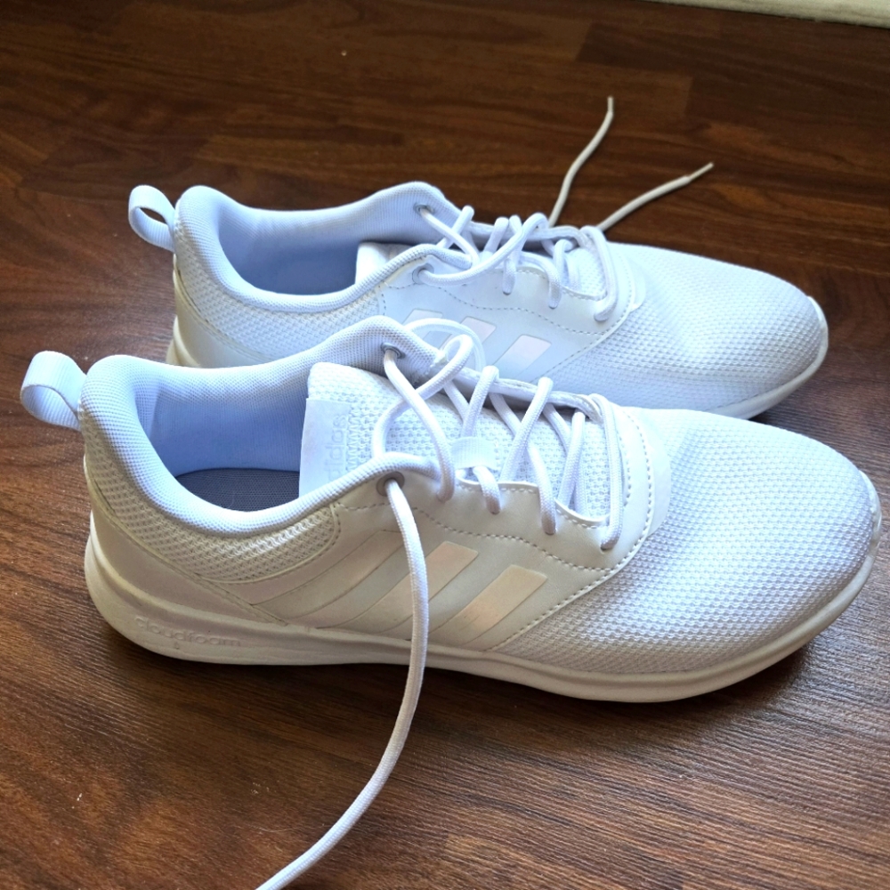 Adidas cloudfoam size 9
